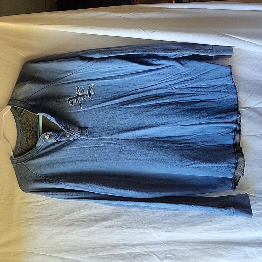 Men's Large American Eagle long sleeve shirt